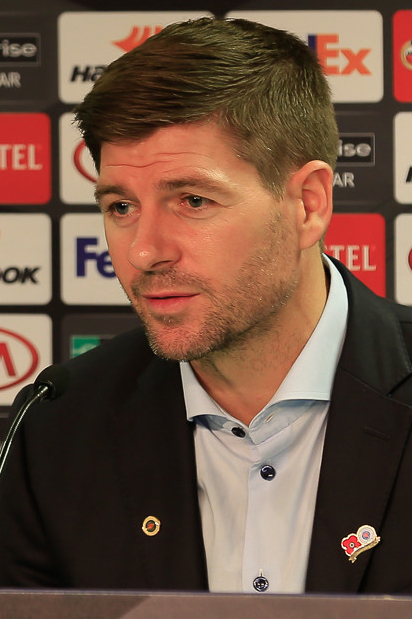 Steven Gerrard i Liverpools kaptensbinda