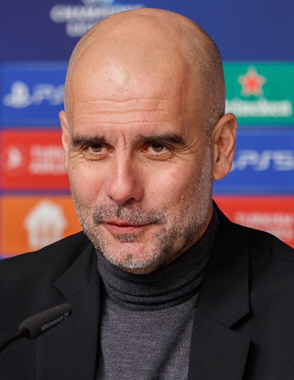 Pep Guardiola, svartvitt porträtt